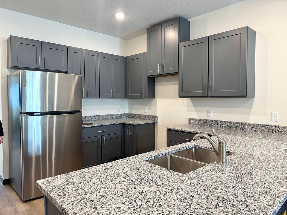1st image of 659 Industrial Blvd #2