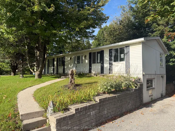 3 Wellington St, Bracebridge, ON P1L 1E8