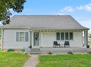 2718 E Ave NW, Cedar Rapids, IA 52405