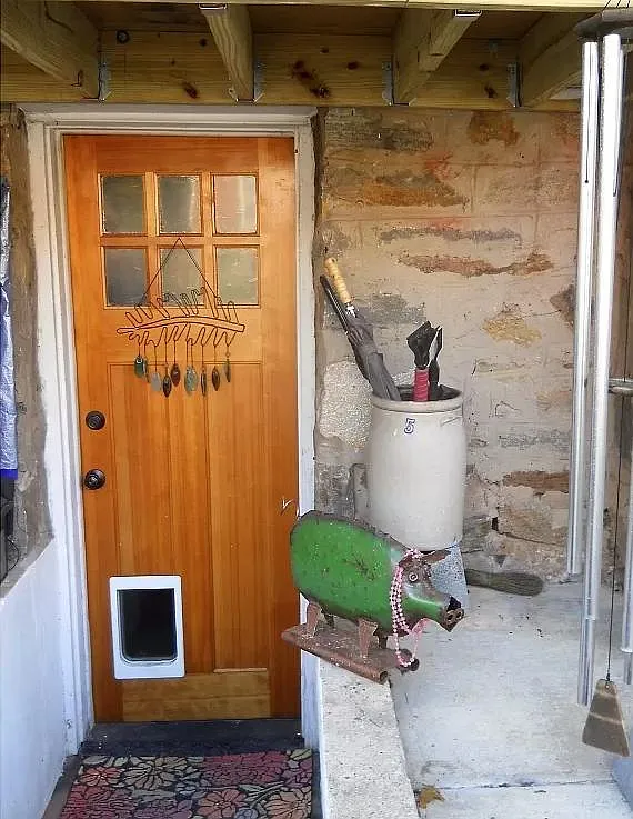 1 bed, 700 sqft, $1,000 — Photo 3