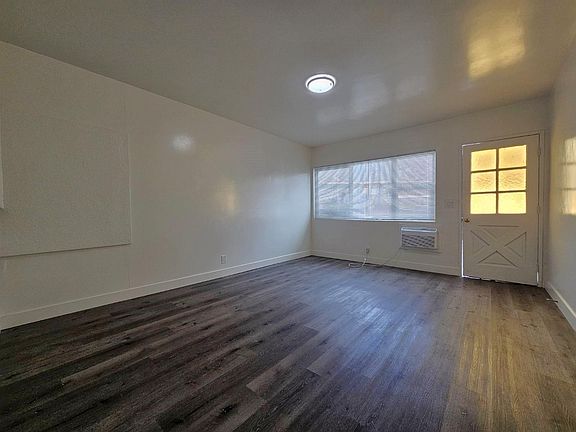 4th image of 15504 E Mulvane St #D