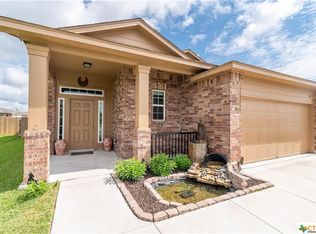 174 Eagle Dr, Luling, TX 78648