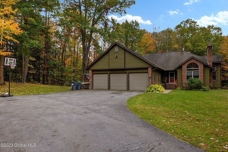 3rd image of 281 Greene Rd Road