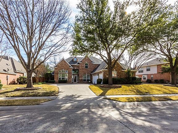 2nd image of 2103 Heather Ct