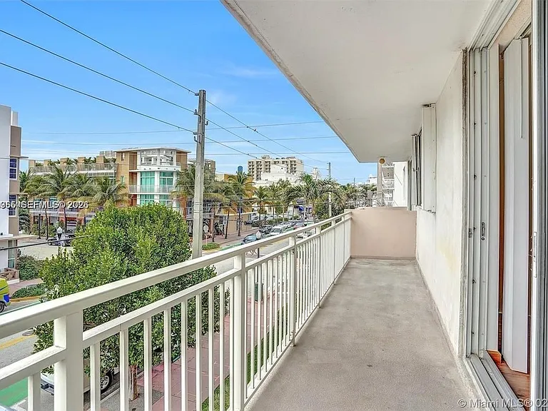 345 Ocean Dr #302 — Photo 8