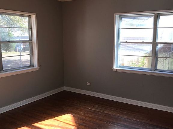 4th image of 2341 N Akin St