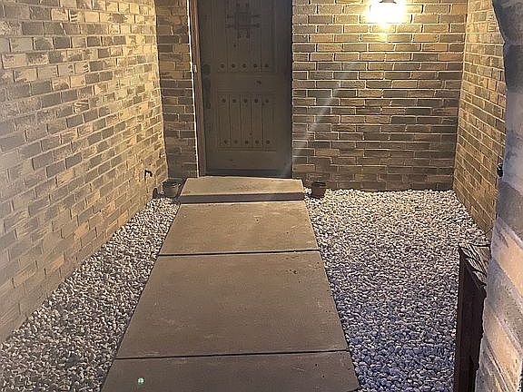3rd image of 236 Juniper St
