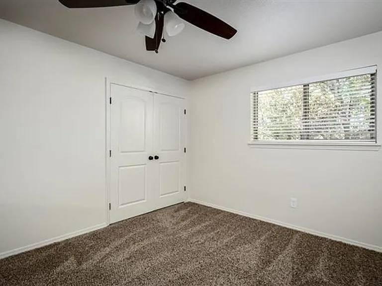 111D Rhonda St — Photo 14