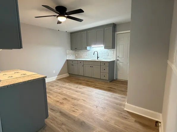 56 Aetna St #2B, Naugatuck, CT 06770