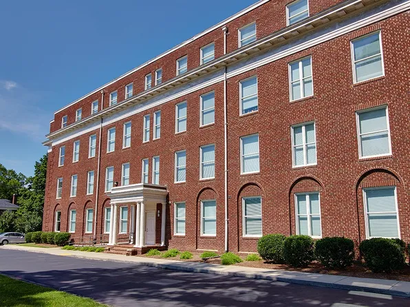Highland Memorial Apartments, 401 N Highland St, Gastonia, NC 28052