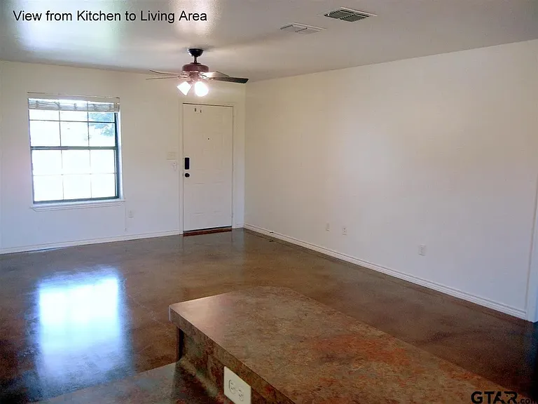 13363 Country Meadow Ln — Photo 2
