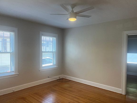 5th image of 3643 Wilshire Ave
