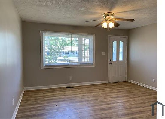 4th image of 2725 Dawson St