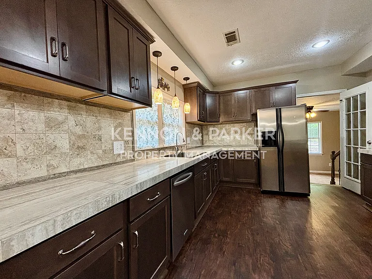 503 Lake Condy Rd — Photo 3