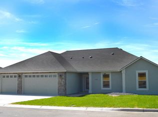 7706 Lyons Ln, Yakima, WA 98903