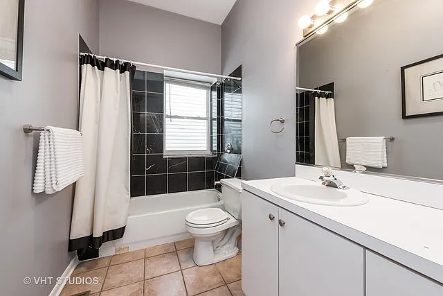 1517 N Paulina St #1F — Photo 11