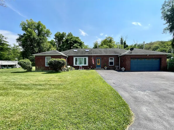 21 E Mountain Road S, Cold Spring, NY 10516