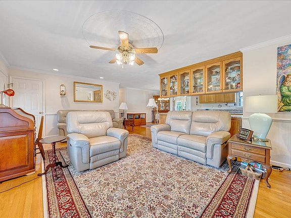 5th image of 3991 Green Level Rd