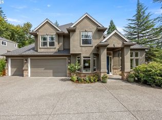 6786 SW Canyon Dr, Portland, OR