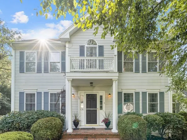 38 Parris Farm Rd, East Bridgewater, MA 02333