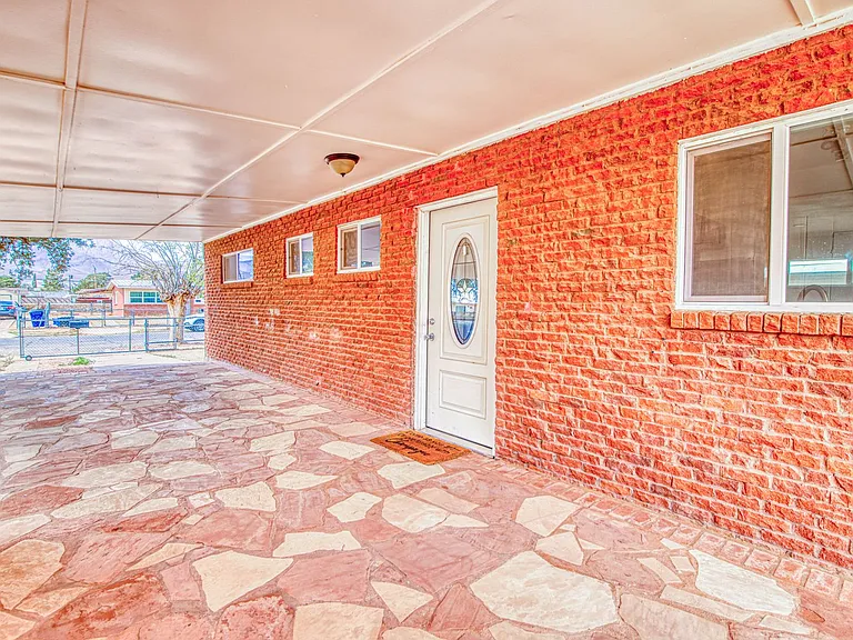 8818 Mount Elbert Dr — Photo 33