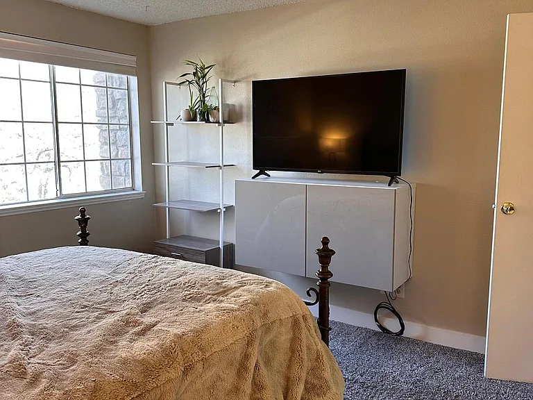 1867 S Pitkin Cir #B — Photo 12