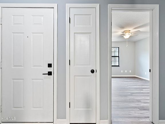 4th image of 310 Country Club Villa Drive # 3