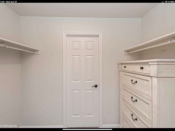 walk in closet