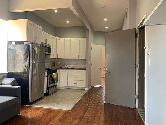 3rd image of 1102 Bedford Ave APT 3