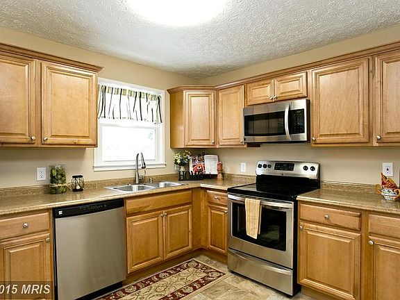 5th image of 106 Greenwood Ave
