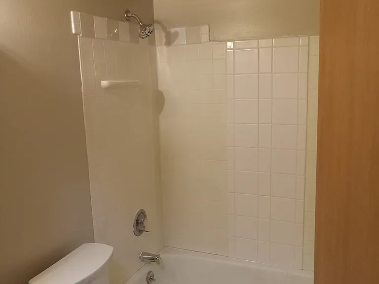 43008 Emerald Dr #1B — Photo 8