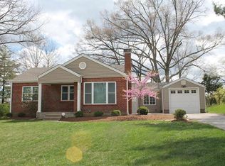 568 Ambergate Dr, Saint Louis, MO 63119