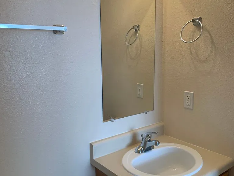 19799 Sackett Ln — Photo 11