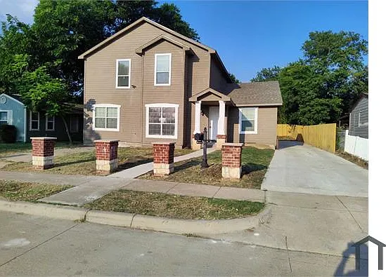 6 bed, 3000 sqft, $3,195 — Photo 4