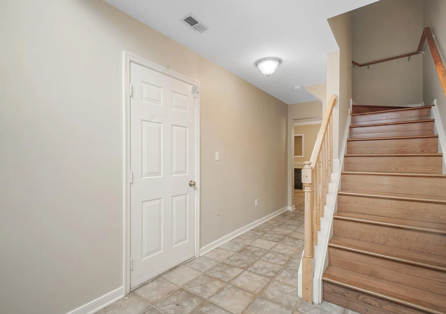 405 Donelson Loop — Photo 3