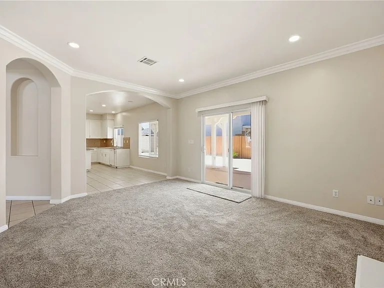 18112 Osborne St — Photo 28