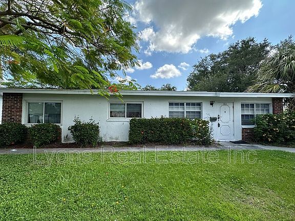 2nd image of 821 Courtington Ln #2