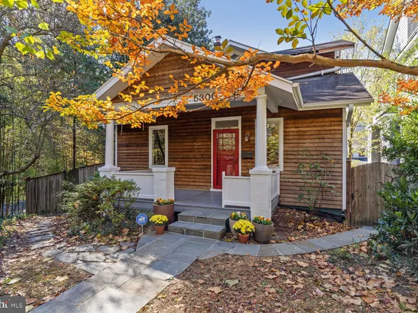 5300 Dorsett Pl NW, Washington, DC 20016
