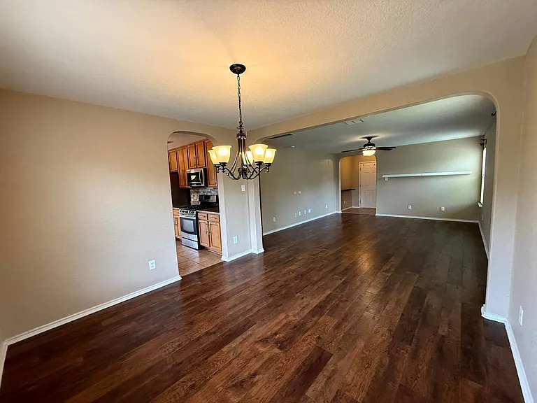 15523 Jane Grv — Photo 8