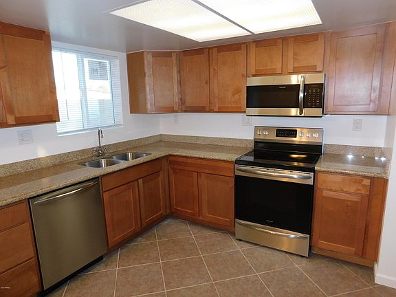 5th image of 3001 S Harl Ave