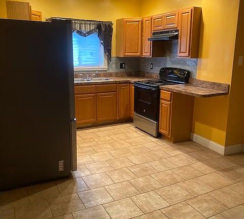 4th image of 6601 N Gratz St #B