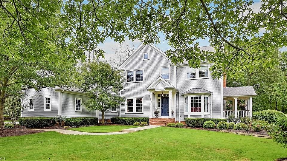 1st image of 529 Manor Brook Dr