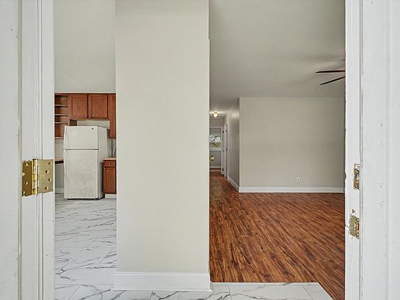 4th image of 3203 W Daniel St