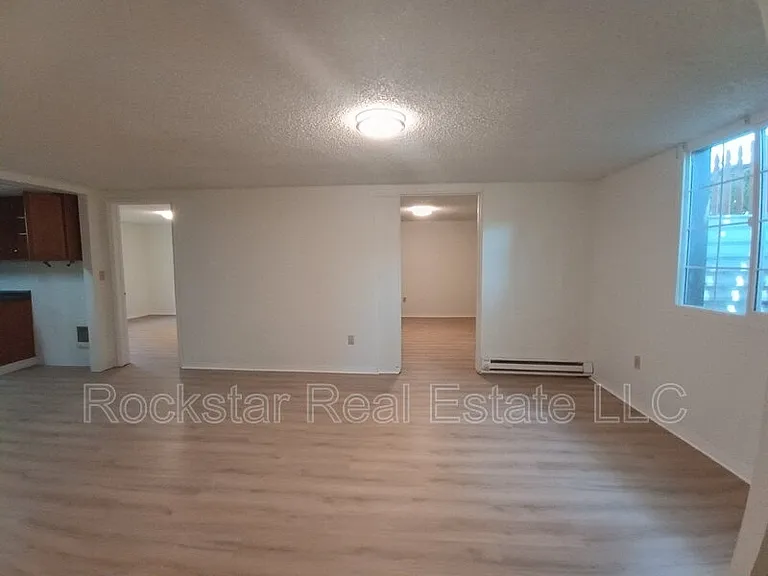 1739 W 10th Ave — Photo 6