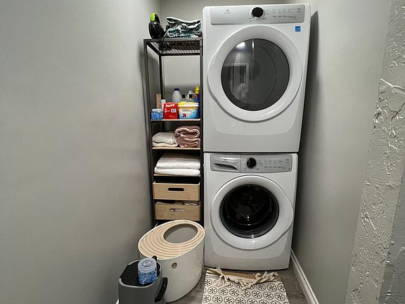 5th image of 433 Nebraska Ave APT 11