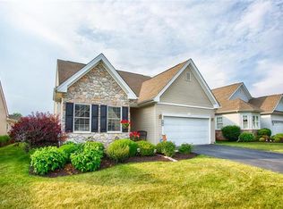 28 Edinburgh Dr, Easton, PA 18045