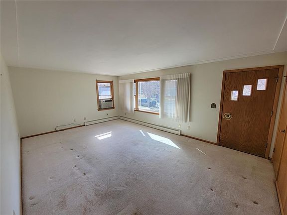 3rd image of 6516 Elm St