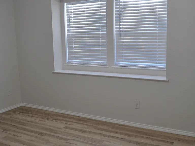 2344 Murphy Ct — Photo 9