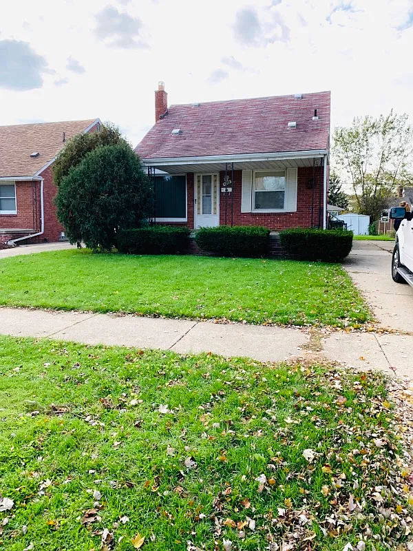 3 bed, 1020 sqft, $1,650 — Photo 1
