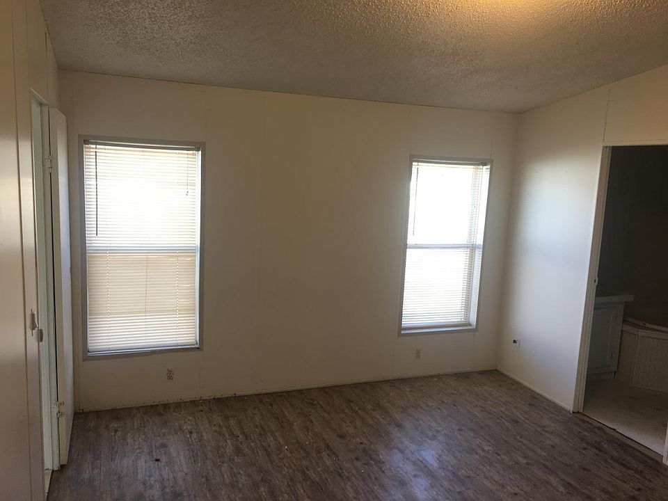 2nd image of 429 Lake St
